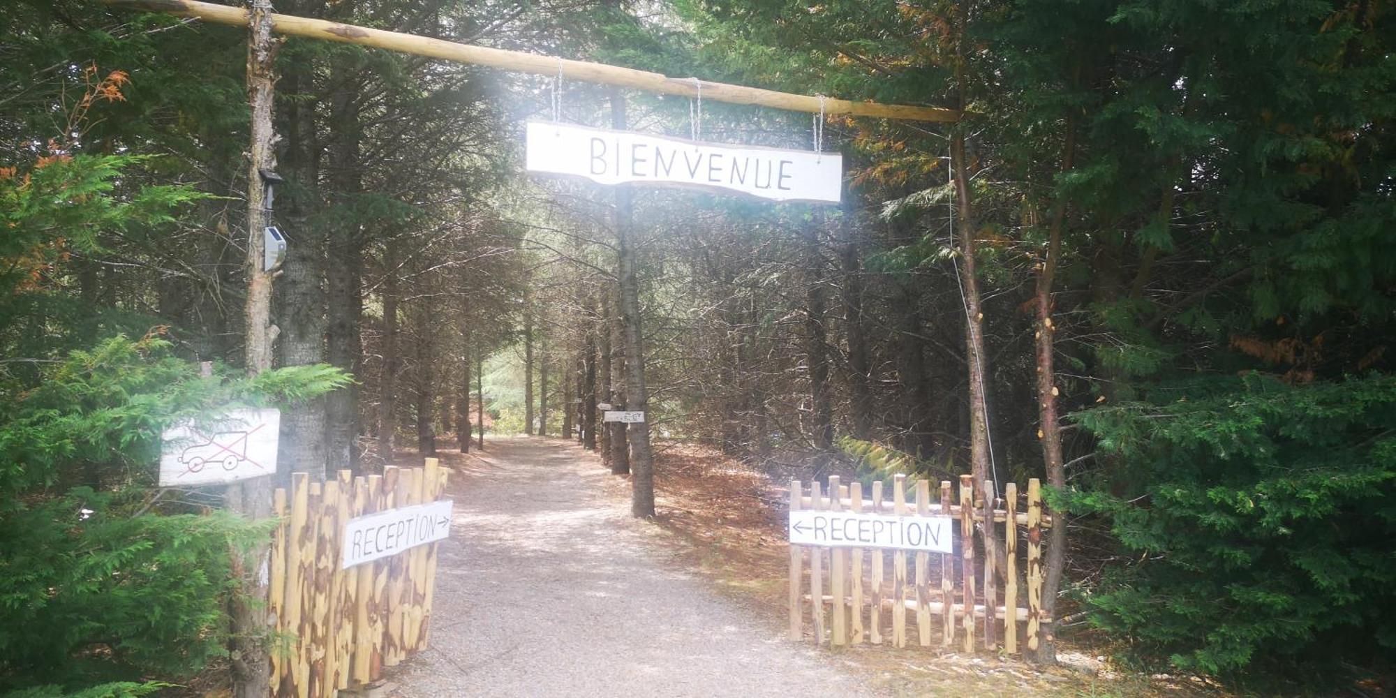 Domaine De La Vitarelle Glamping Villaniere Екстериор снимка